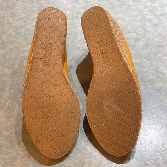 Donald Pliner orange suede wedge shoes (sz 10) - Picture 5 of 12